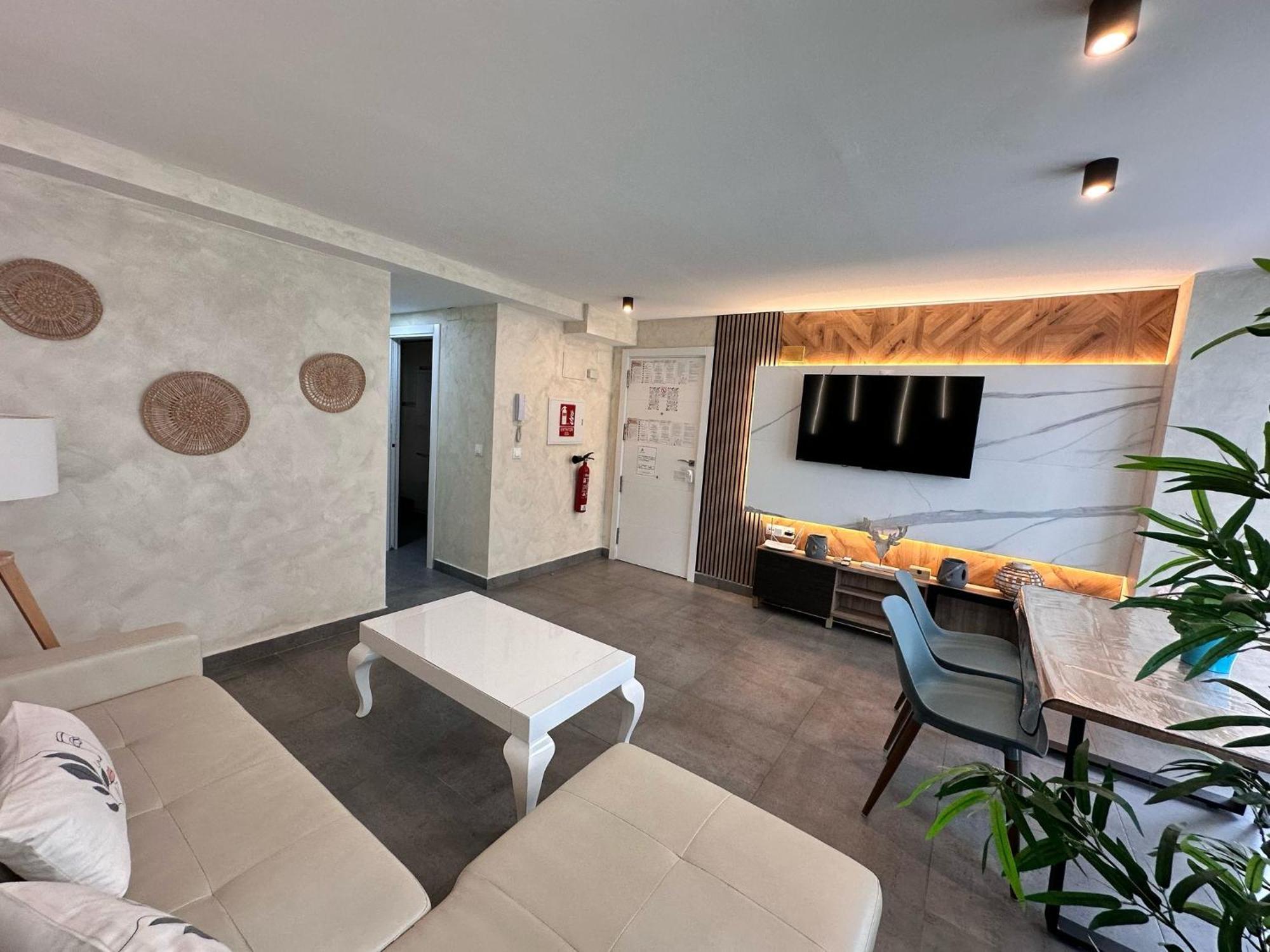 Playa Carihuela Apartamentos El Carmen טורמולינוס מראה חיצוני תמונה